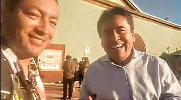 Oscar Tomea Puga Director medio comunitario El Morro Calderino y Miguel Vargas Correa Gobernador Regional de Atacama